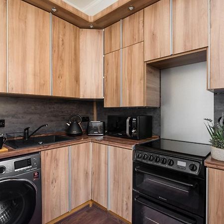 City Centre Stylish Apartment At The Meadows Park 에든버러 외부 사진